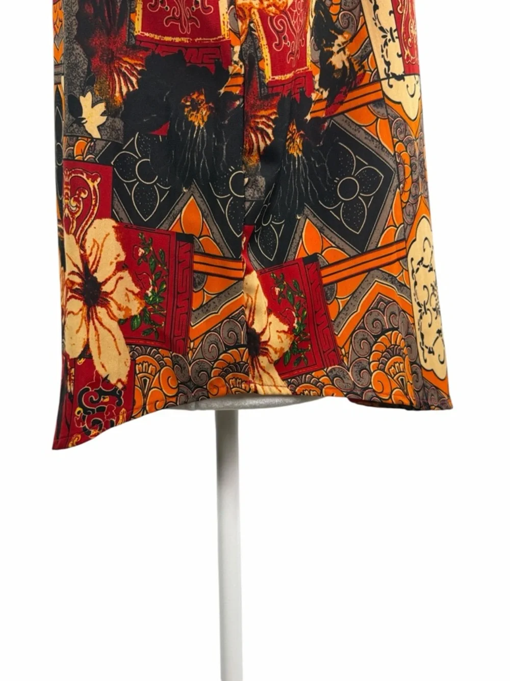 Emery Rose Floral Patchwork V-Neck Sleeveless Top | Large | Red Black Multi